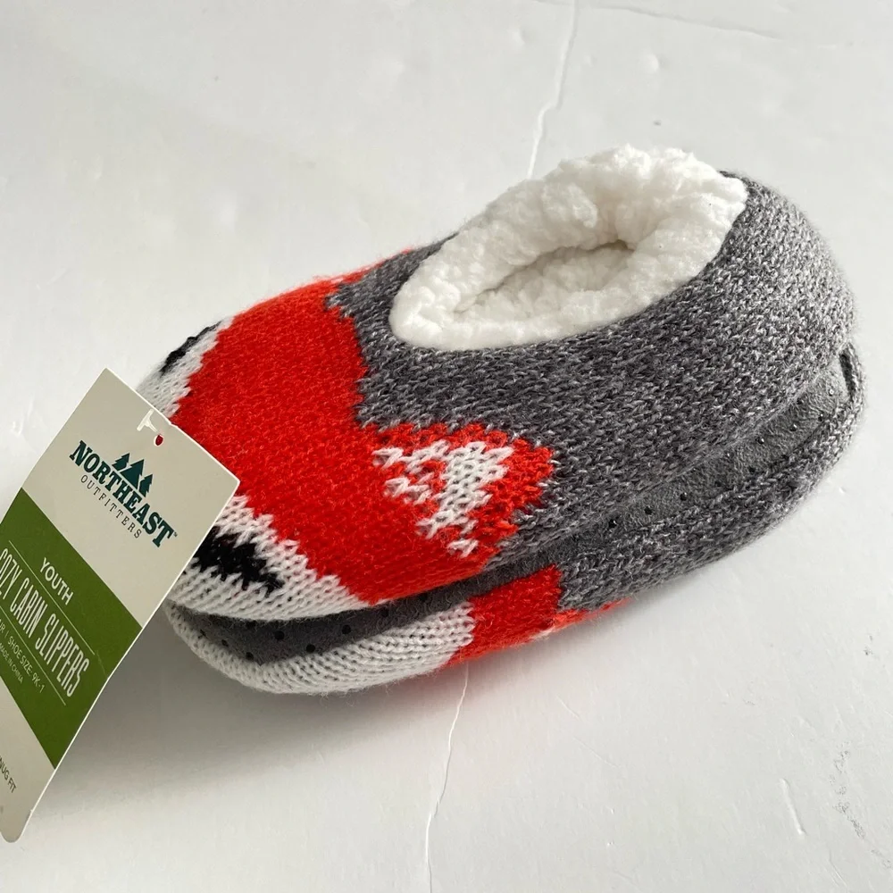 Northeast Outfitters Cozy Cabin Youth Fox Slipper Socks, Gray, Shoe Size 9K-1